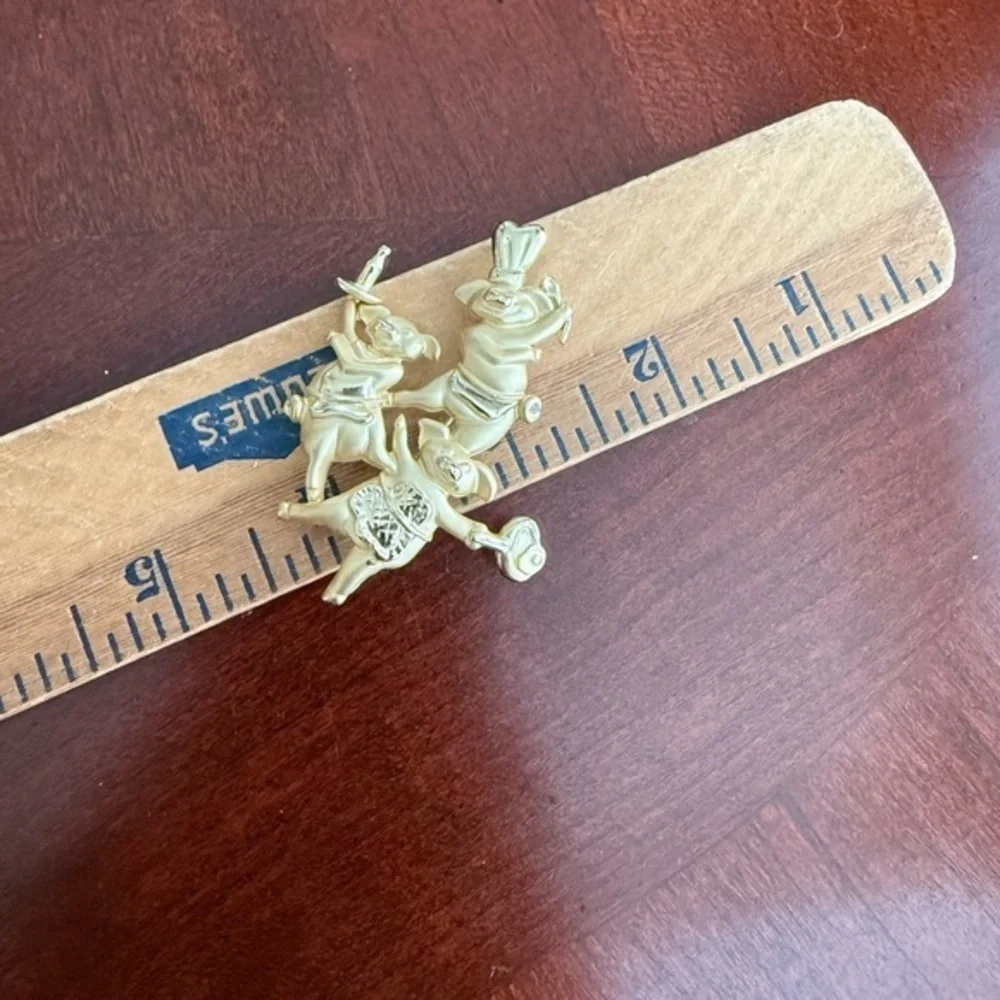 Vintage AJC Piggy Brooch
